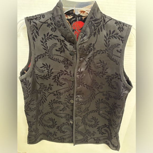 Coldwater Creek Reversible Black & Red Leaf Vest Christmas Size S - Picture 5 of 8